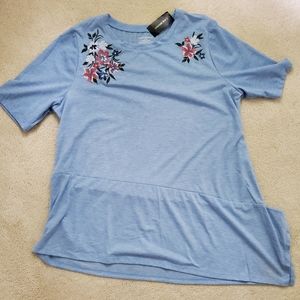 NWT Lane Bryant Women's Blue Embroidered Flowers Asymmetrical Shirt sz14/16